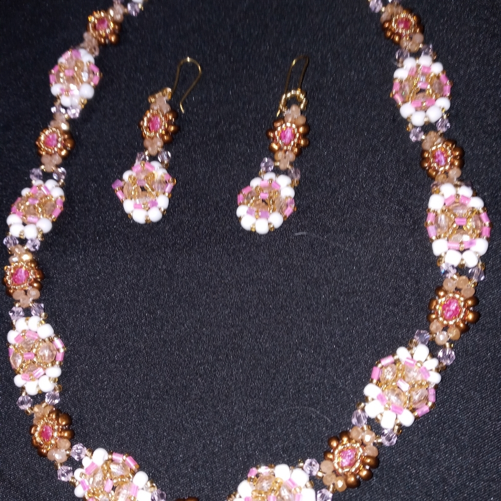 Necklace and earring set